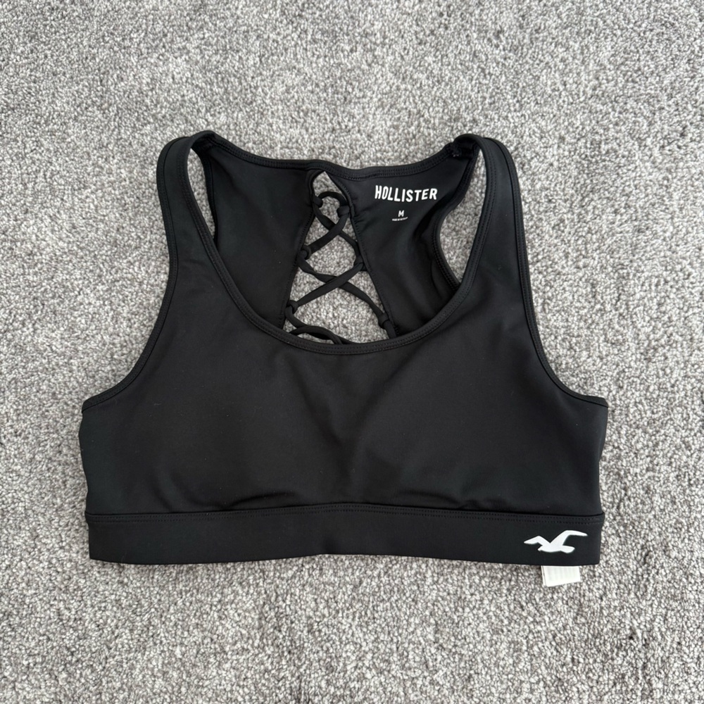 Last Chance - Hollister Women's Black Sports Bra